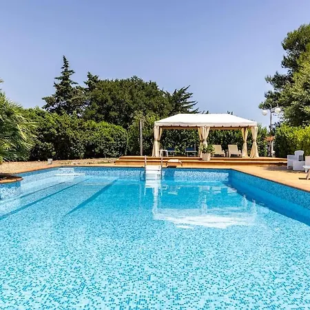 Il Corbezzolo Homestay *